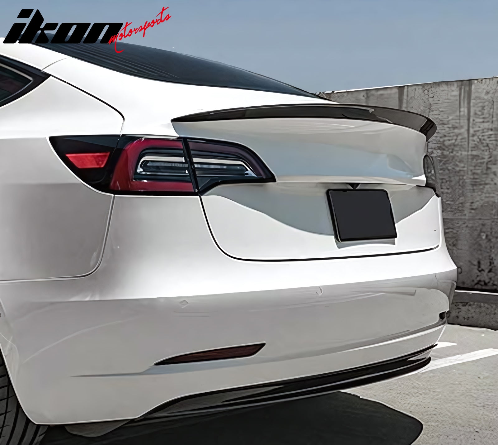 IKON MOTORSPORTS, Trunk Spoiler Compatible with 2017-2023 Tesla Model 3, Performance Style Black Real Carbon Fiber Rear Trunk Lid Spoiler Wing Lip