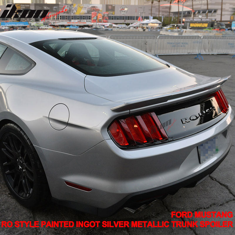 IKON MOTORSPORTS, Rear Trunk Spoiler Compatible With 2015-2023 Ford Mustang Coupe, Trunk Spoiler Wing Lip ABS Roush Style Painted #UX - Ingot Silver Metallic, 2016 2017 2018 2019 2020