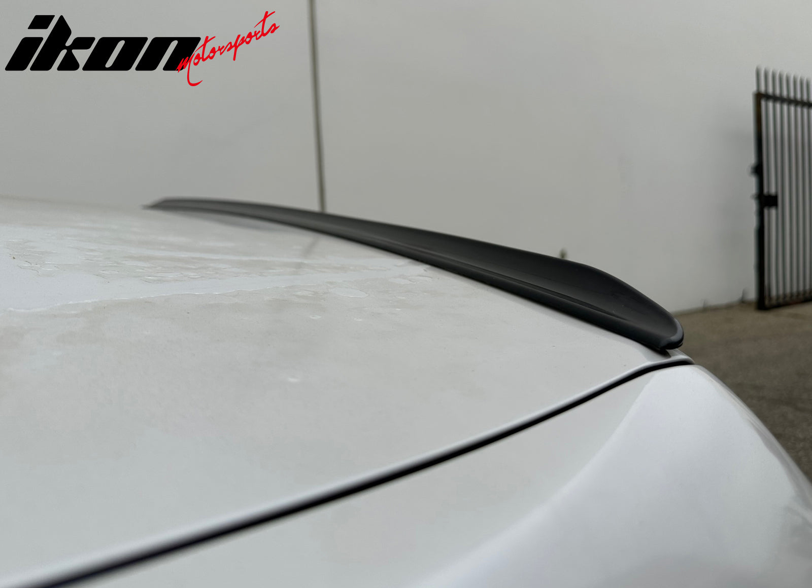 IKON MOTORSPORTS, Trunk Spoiler Compatible with 1995-2000 Lexus LS400 Sedan 4-Door, VIP Style Unpainted Black PU Polyurethane Plastic Rear Trunk Lid Spoiler Wing Lip